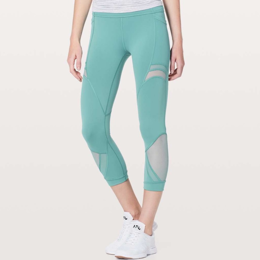 NWT 🍋Lululemon🍋crops